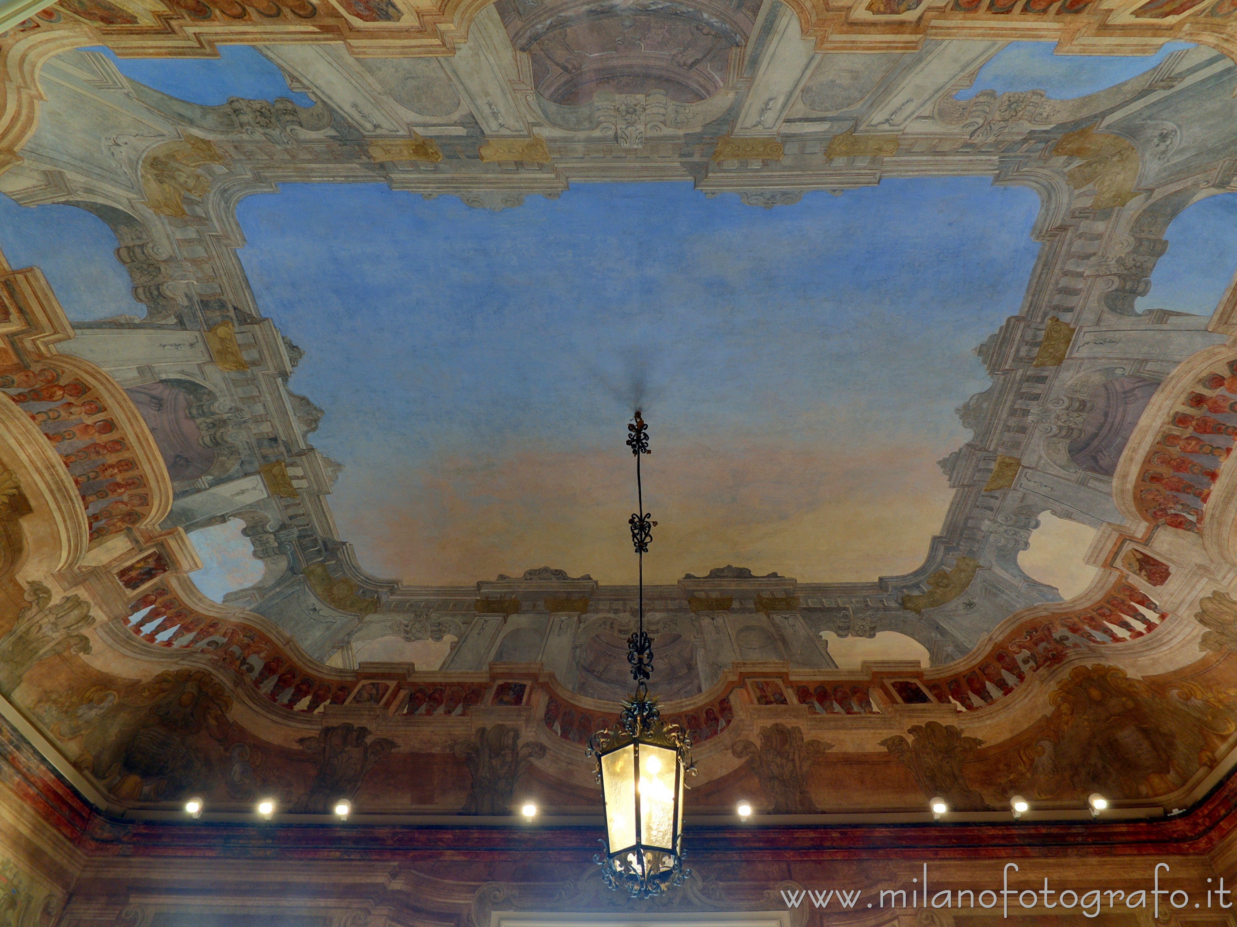 Arcore (Monza e Brianza) - Soffitto della sala del trompe-l’œil di Villa Borromeo d'Adda